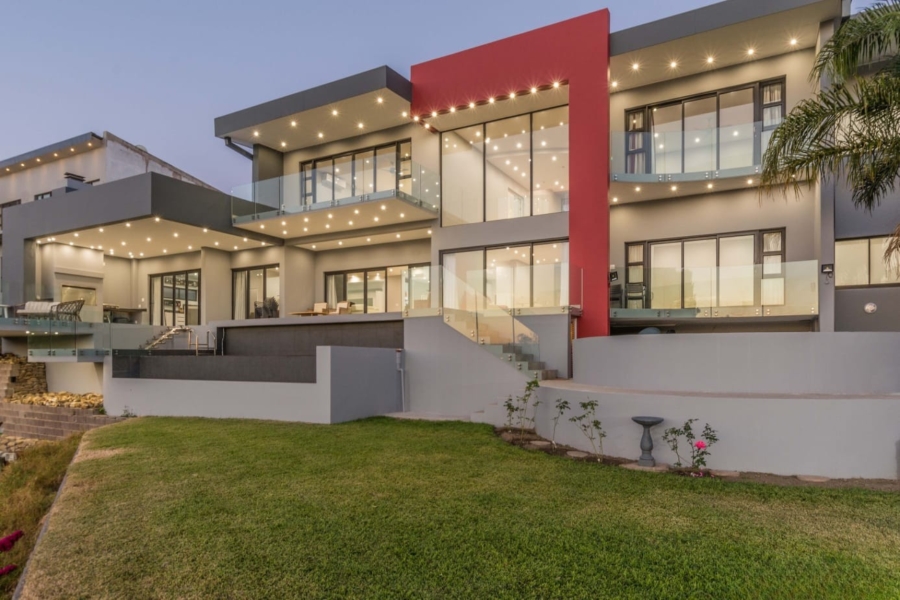 5 Bedroom Property for Sale in Beacon Bay Eastern Cape